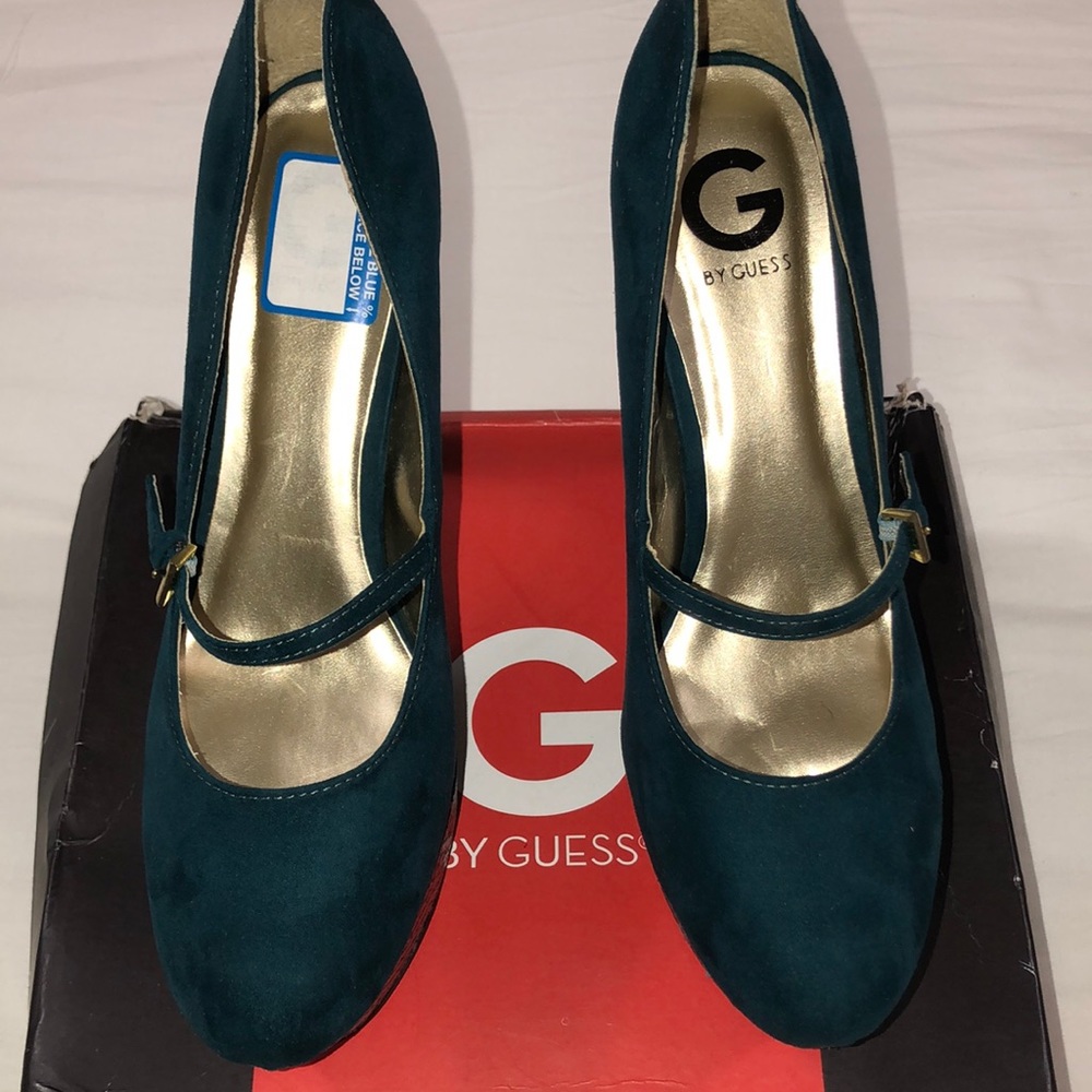 Guess Turquoise suede platform heel